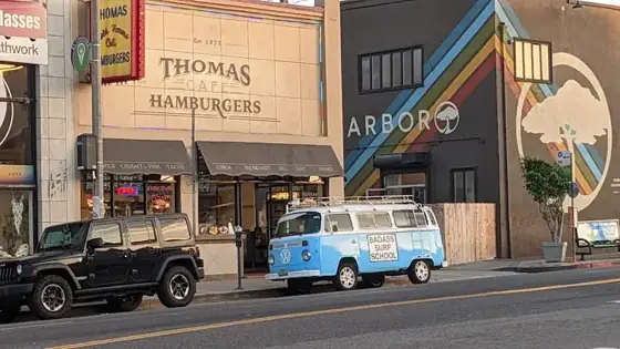 Thomas Cafe Hamburgers, hamburger restaurant in Venice Beach