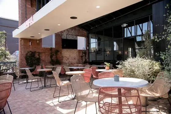Zinqué Venice, French restaurant in Venice Beach