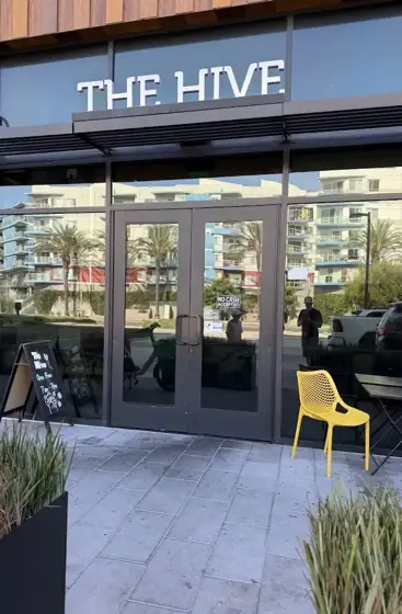 The Hive - Healthy Eats & Organic Cafe - MDR, health food restaurant in Venice Beach