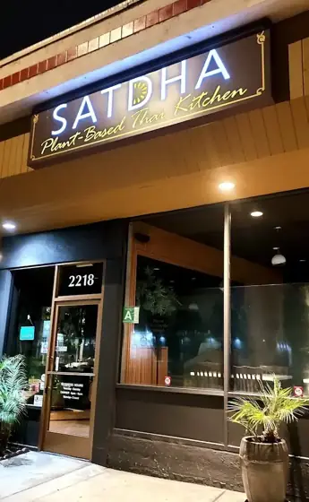 Satdha, Plant Based Thai Kitchen, Thai restaurant in Venice Beach